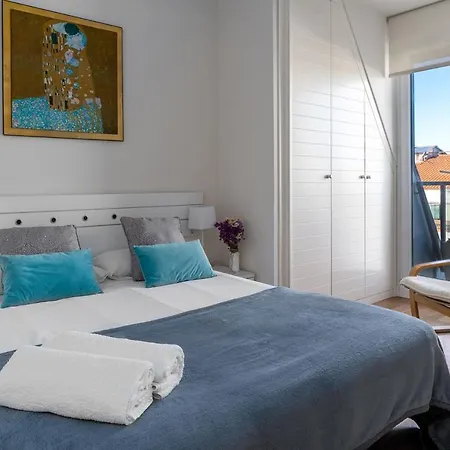 Seaside Escape In Gros Full Apt Free Park דירה